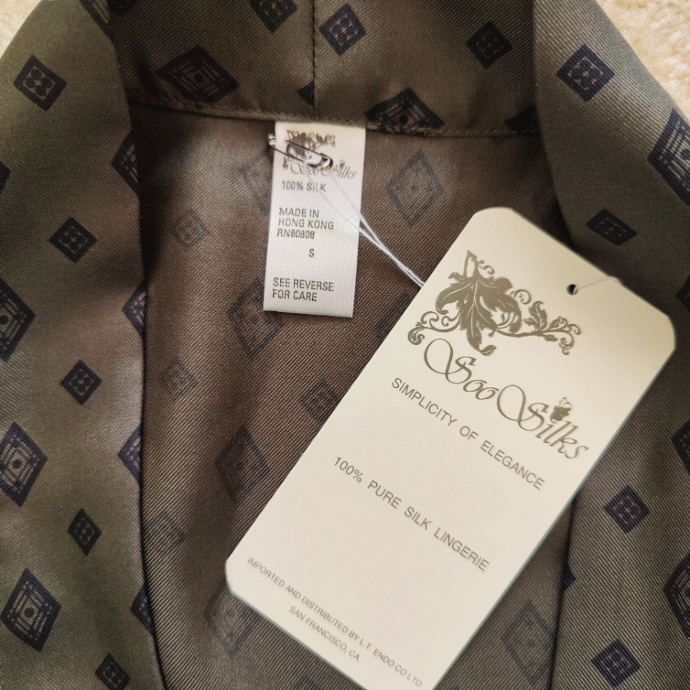 COPY - NWT Silk Robe | Vintage Asian Kimono - Picture 4 of 6